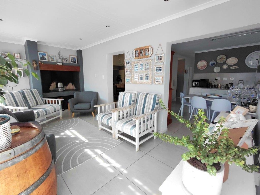 5 Bedroom Property for Sale in Winslow Western Cape